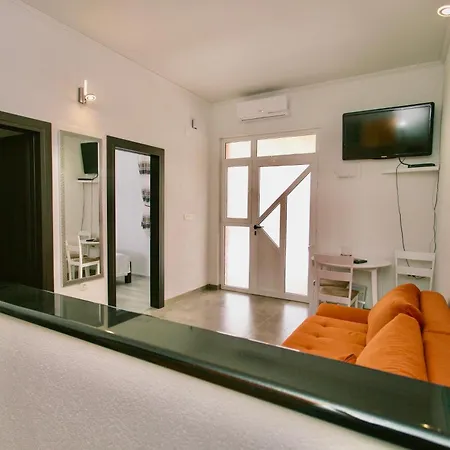 Angela Апартаменты *