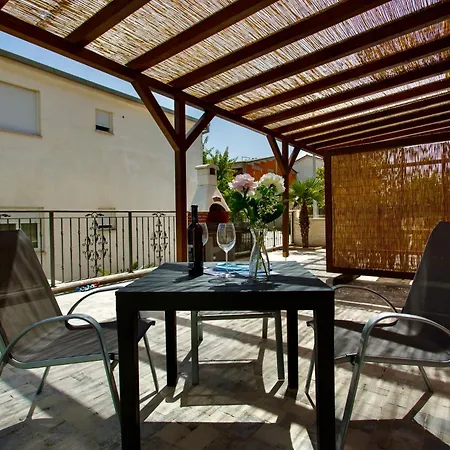 Angela Apartment
