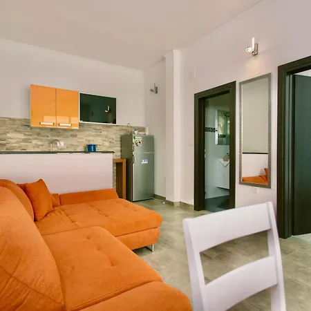 Апартаменты Angela Каштела