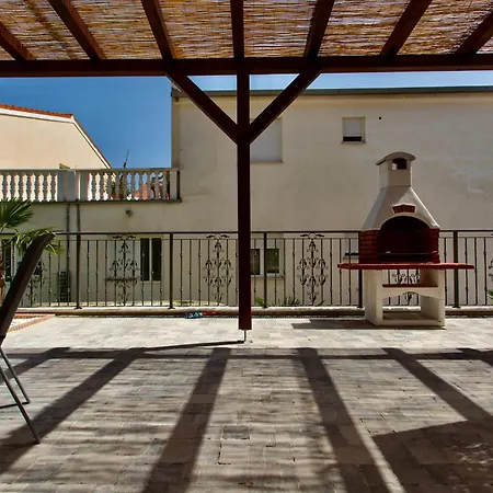 Angela * Каштела